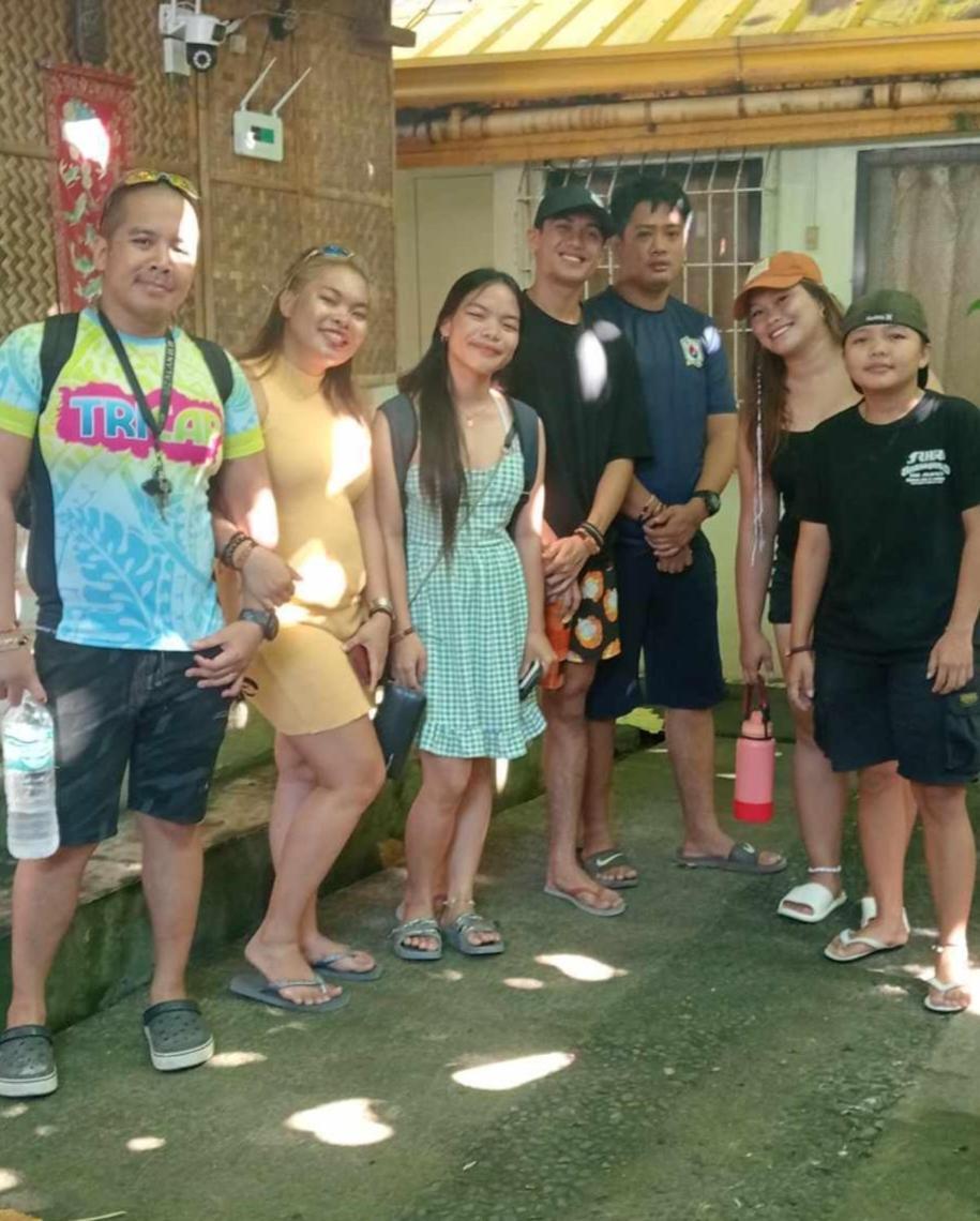 Bambooze Hauz Hotel Balabag  Exterior foto