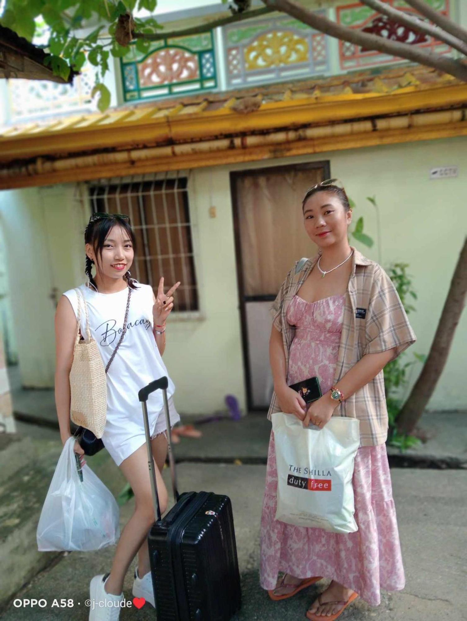 Bambooze Hauz Hotel Balabag  Exterior foto