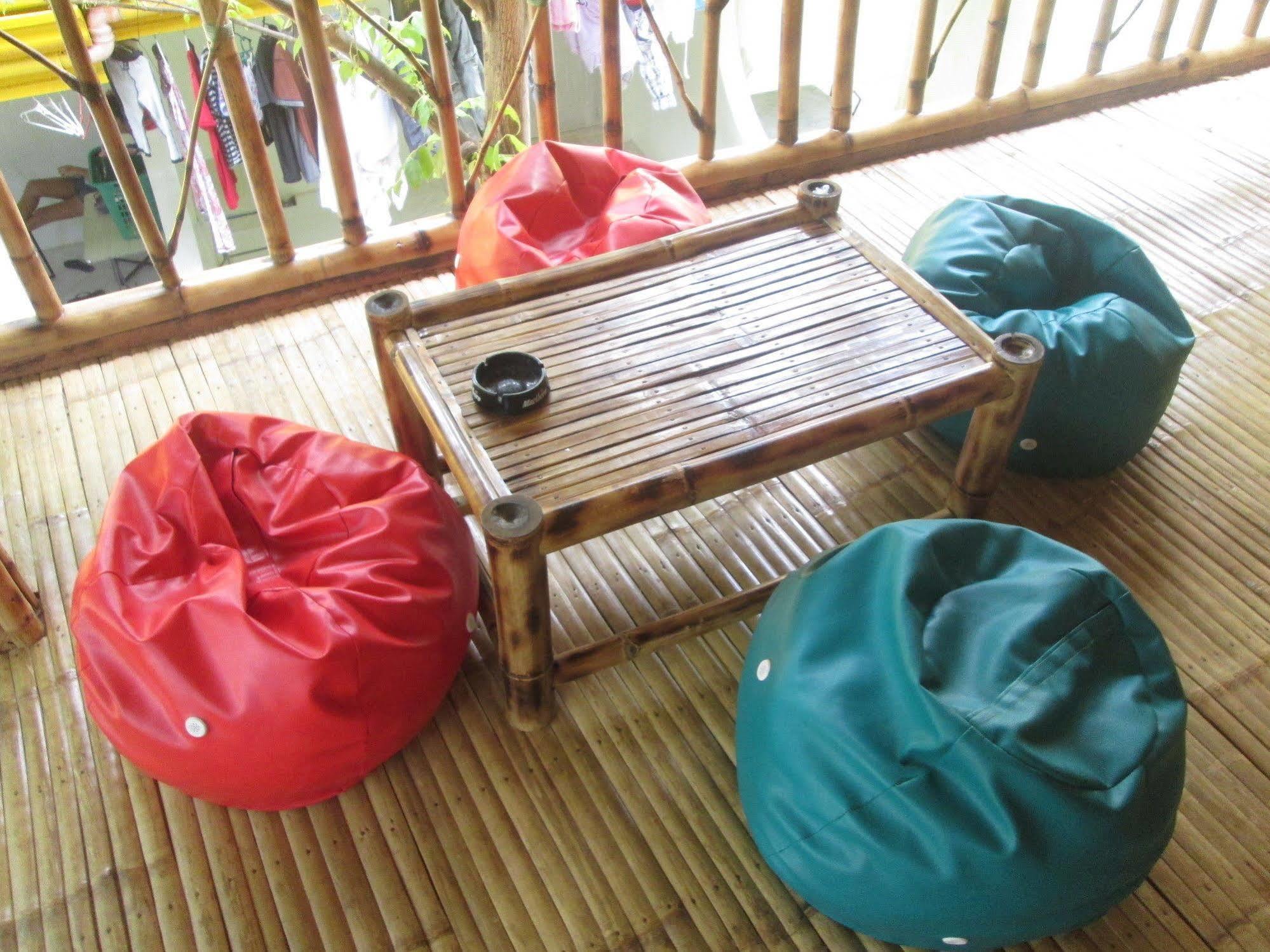 Bambooze Hauz Hotel Balabag  Exterior foto